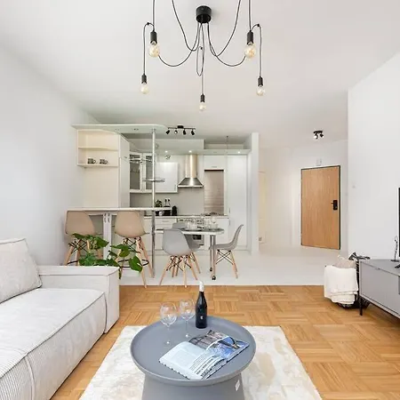 Wielicka Spacious Near Metro Wwa40 *